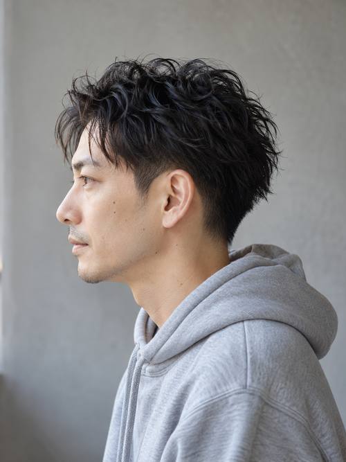 メンズ ツイストパーマのショートのヘアスタイルイメージ