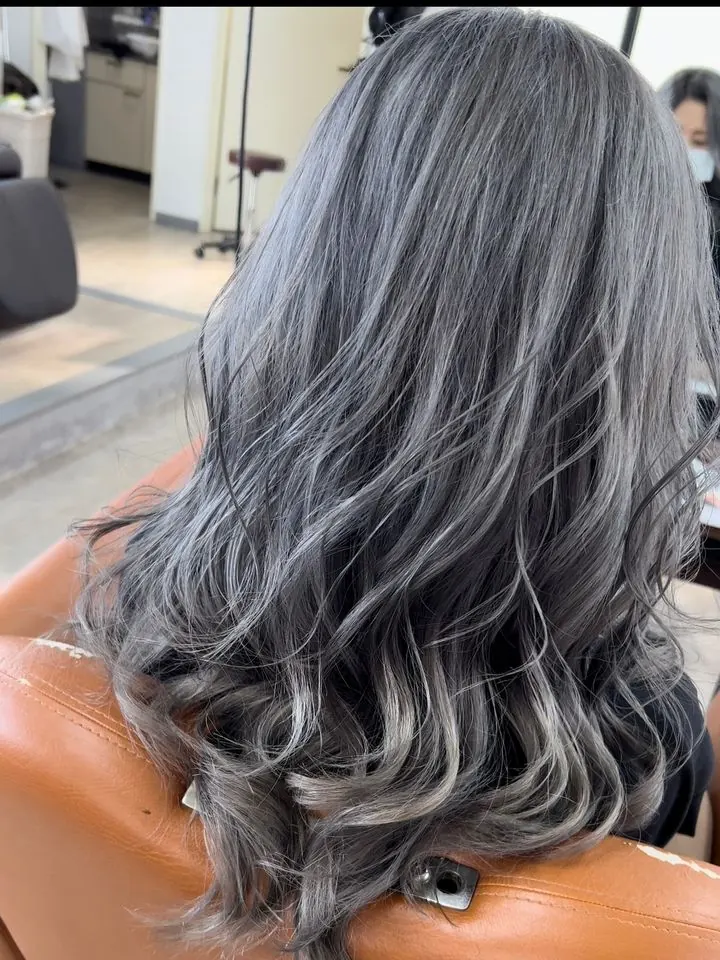 長岡の美容室 Re charme のヘアカラースタイル 4